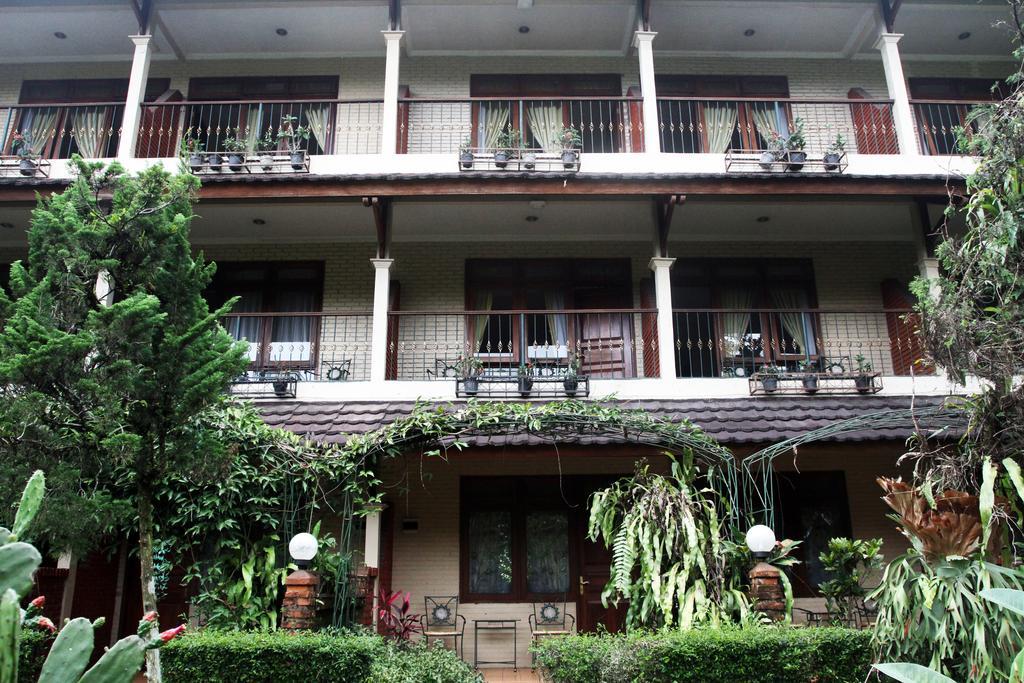 Hotel Taman Sari Sukabumi Exterior photo